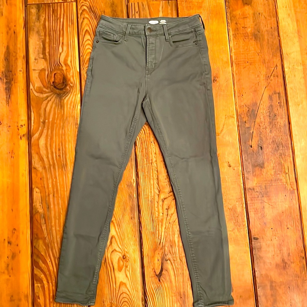 Womens pants/jeans. Super skinny high rise.